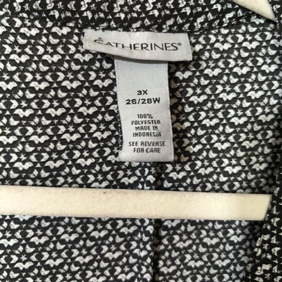 Catherines Top Womens 3X 26 28W Black White Print Sheer Button Up Blouse Ladies - Picture 6 of 7